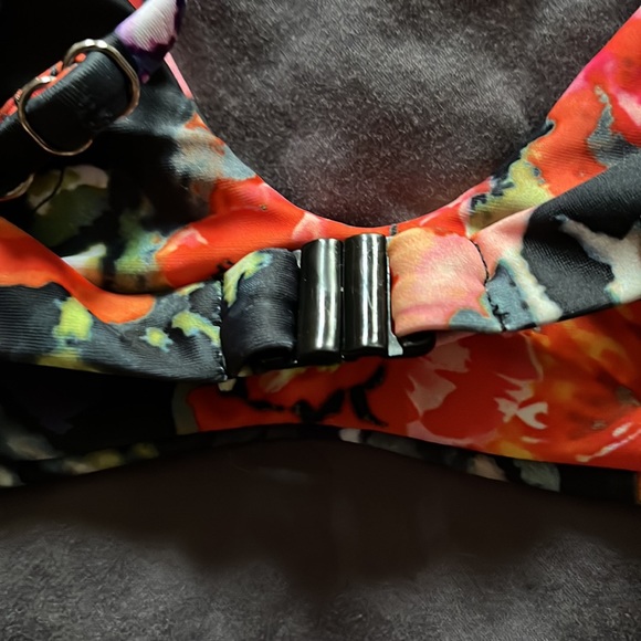 Floral Bikini - Picture 3 of 4